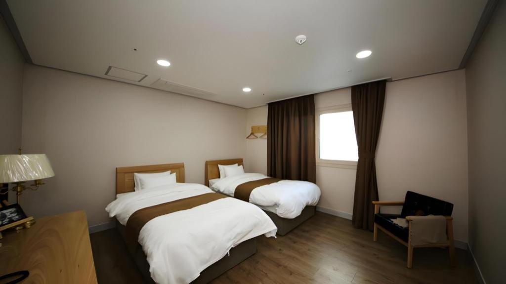 Hotel Aroha Seogwipo-stad Buitenkant foto