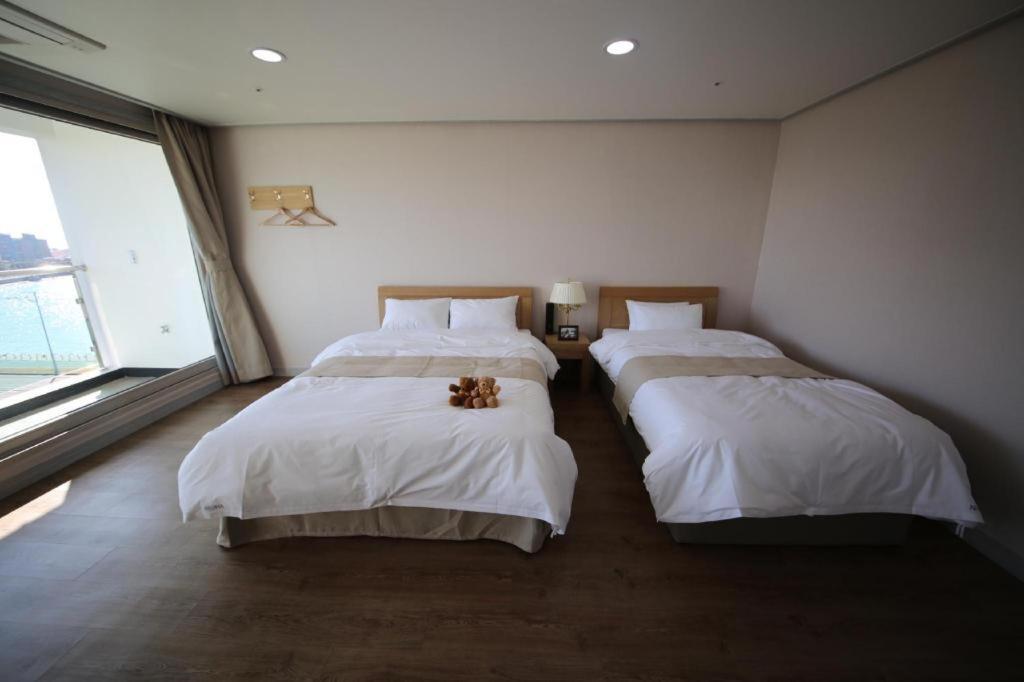 Hotel Aroha Seogwipo-stad Buitenkant foto