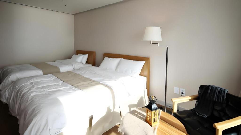 Hotel Aroha Seogwipo-stad Buitenkant foto