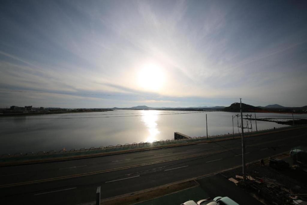 Hotel Aroha Seogwipo-stad Buitenkant foto