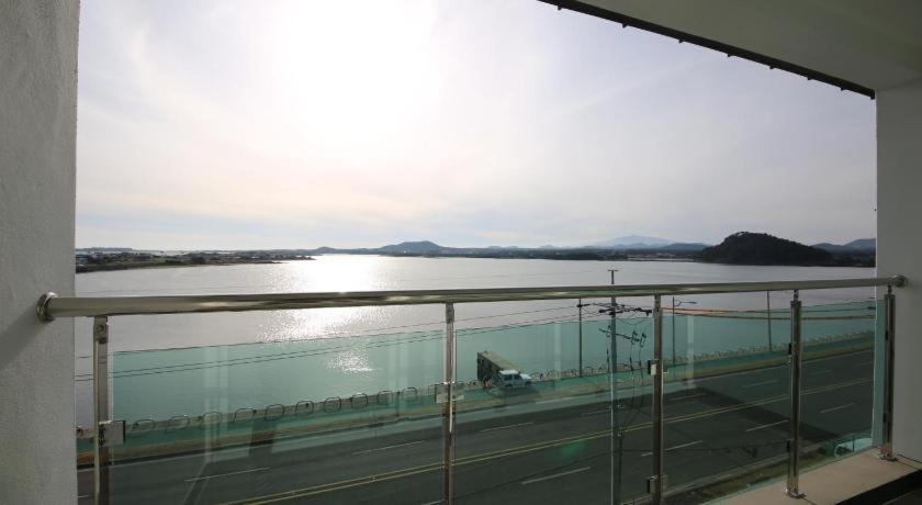 Hotel Aroha Seogwipo-stad Buitenkant foto