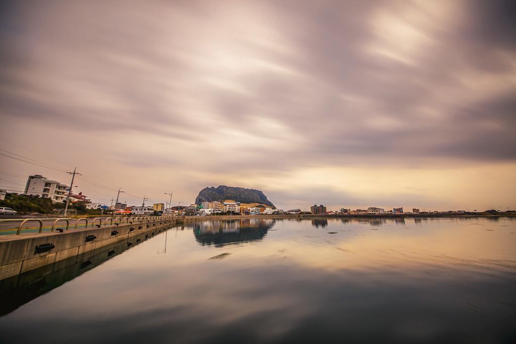 Hotel Aroha Seogwipo-stad Buitenkant foto