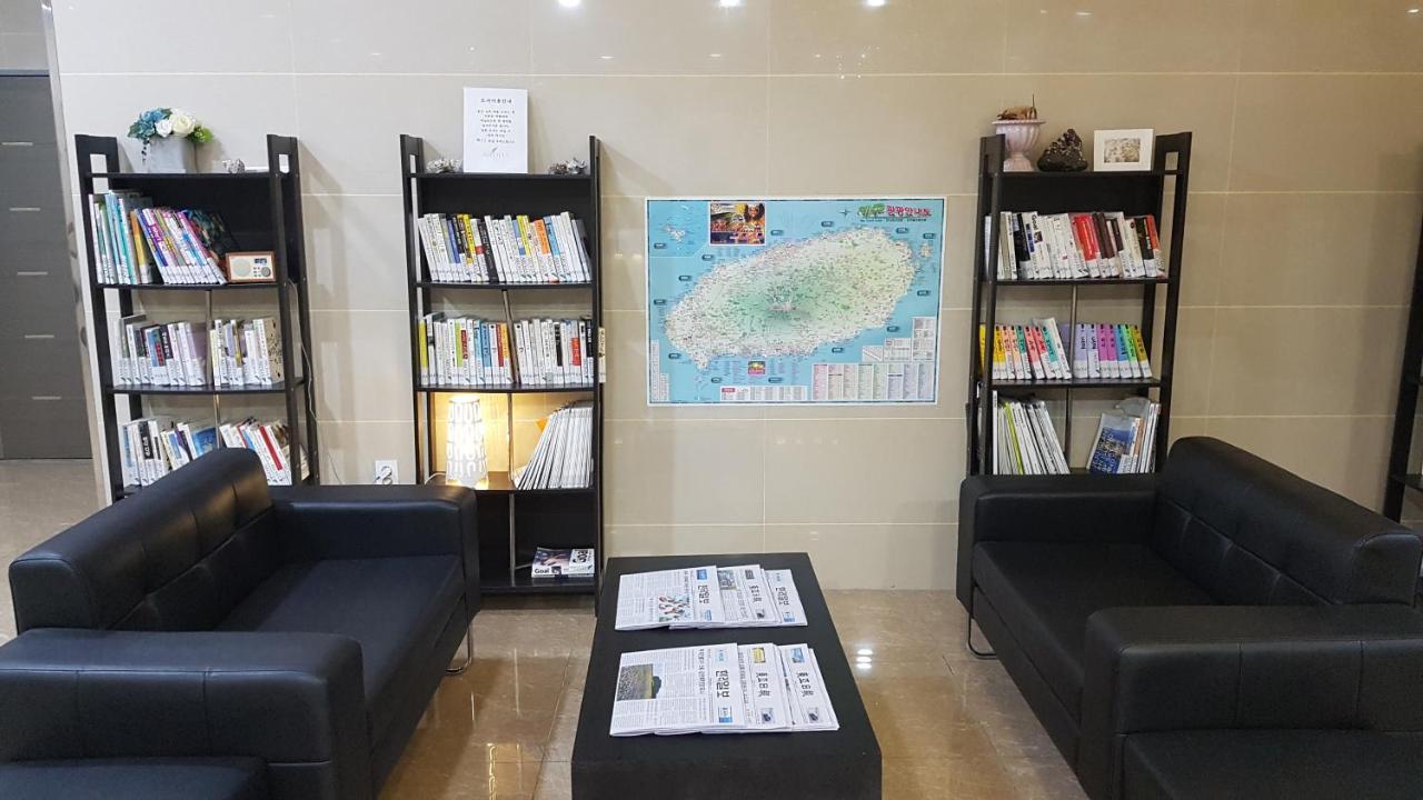 Hotel Aroha Seogwipo-stad Buitenkant foto